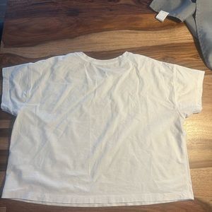 Lululemon crop shirt